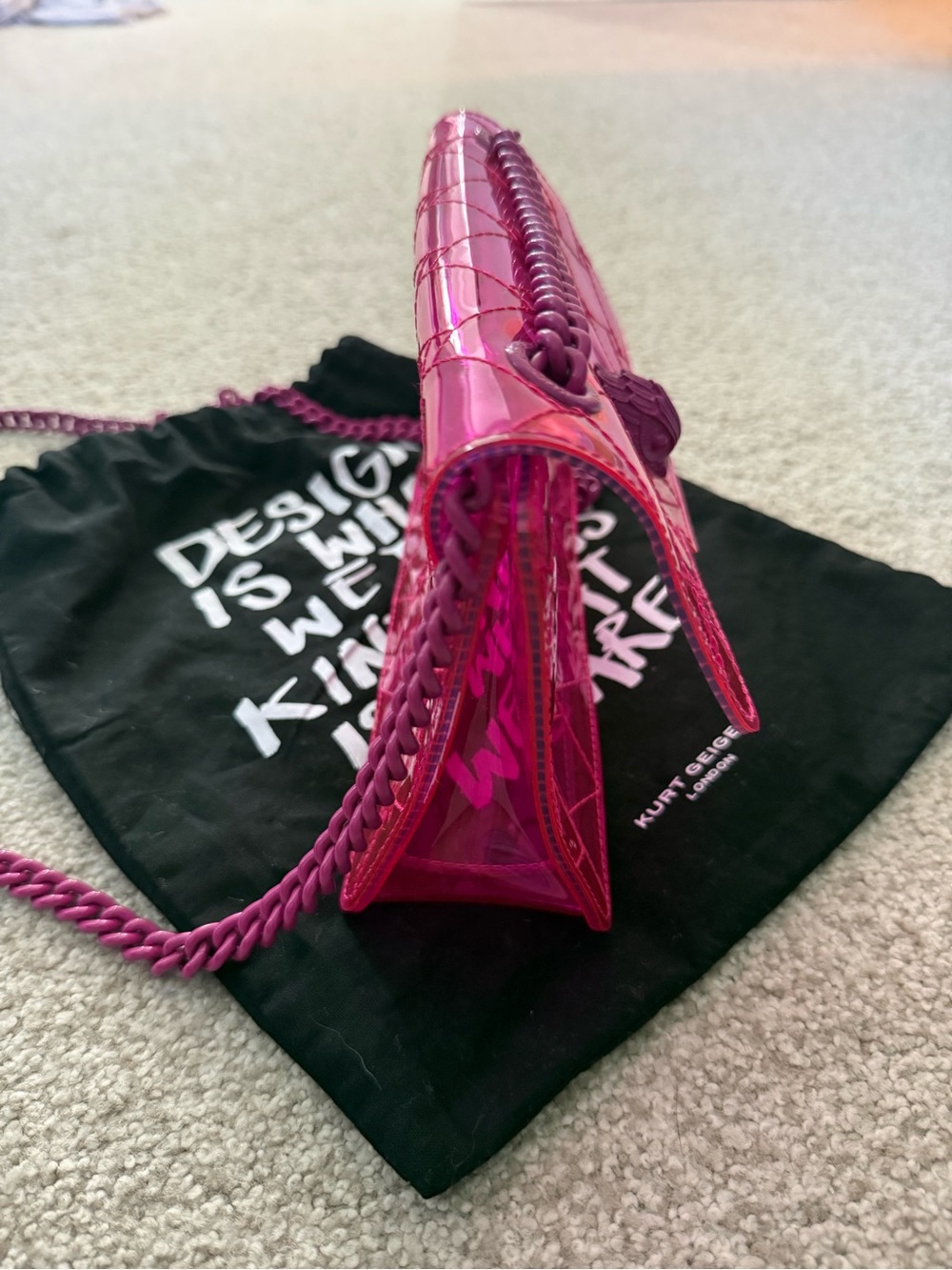 Kurt Geiger London Vinyl Fuscia Drench Bag - Picture 3 of 6